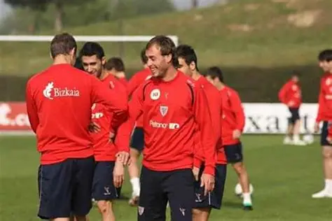 毕尔巴鄂竞技：欧冠逆袭，铁血铸就荣耀之路