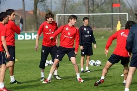 毕尔巴鄂竞技：欧冠逆袭，铁血铸就荣耀之路